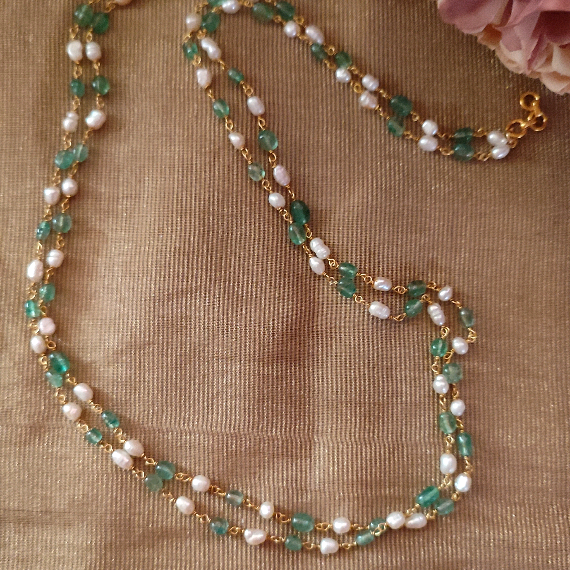 Two Layer Emerald And Pearl Chain 